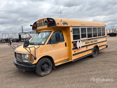 2001 GMC Savana G3500 4x2 26-Seat School Bus