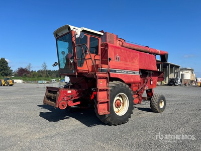 1982 Case IH 1480 Combine Harvester