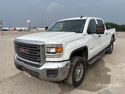 2016 GMC Sierra 2500HD 4x4 Crew Cab بيك اب