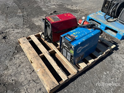Quantity of (2) MIG を見 Welder - Electric