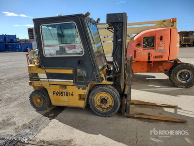 Daewoo G25S-2 Pneumatic Tire Forklift