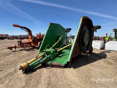 John Deere 20 ft Bat Wing Pull-Behind Trinciatrice Rotante
