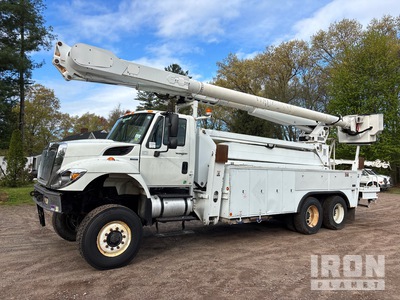 2008 Altec AM900-E100 100 ft on 2009 International 7400 6x6 Bucket Truck