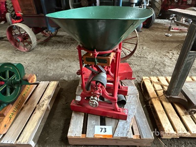 Massey-Harris Belt Driven Broyeur de nourriture de bétail