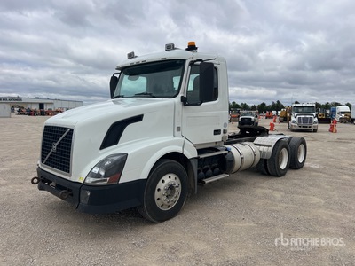 2013 Volvo VNL 6x4 Day Cab Truck Tractor