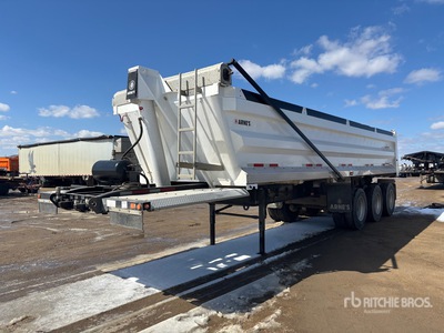 2018 Arne's 30 ft Tri/A End Dump Trailer