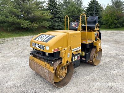 2003 Cat CB224D Double Drum Roller