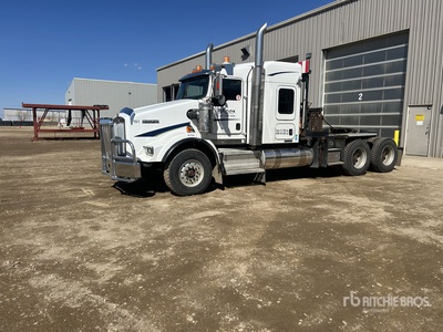2015 Kenworth T800 6x4 Sleeper Winch Truck