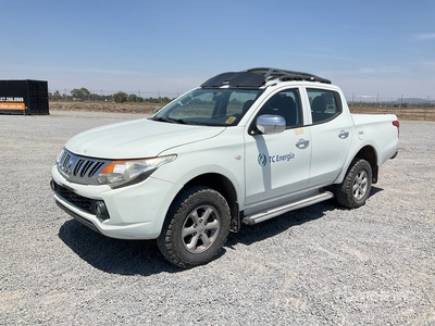 2016 Mitsubishi L200 4x4 Crew Cab Pickup
