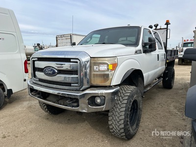 2014 Ford F-350 XLT 4x4 Crew Cab Camión Caja Abierta (Inoperable)
