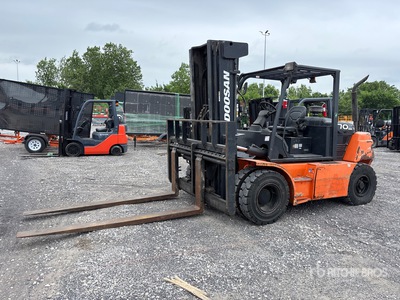 Doosan D70S7 Forklift
