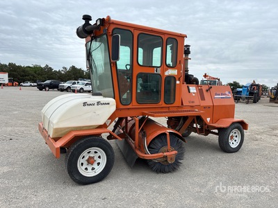 2019 Broce RCT 350 Zelfrijdende bezem