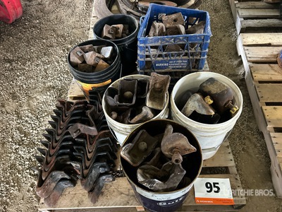 Quantity of (200) Steel Wheel Lugs