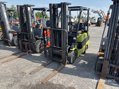 Clark C25CL 4500 lb Cushion Tire Gabelstapler (Inoperable)