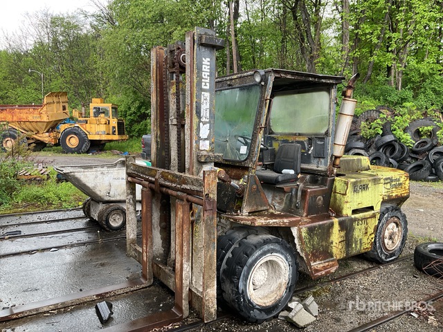 1995 Clark C500-4155 15500 lb Cushion Tire Forklift (Inoperable)