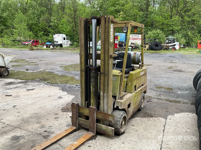 Clark 2600 lb Cushion Tire Forklift