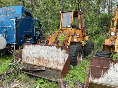 1975 Cat 930 Wheel Loader (Inoperable)