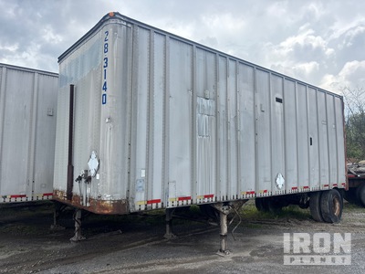 1985 Strick 28 ft x 102 in S/A Remorque fourgon