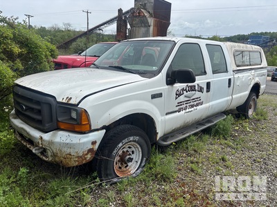 1999 Ford F-350 XL 4x4 Crew Cab Pick-up (Inoperable)
