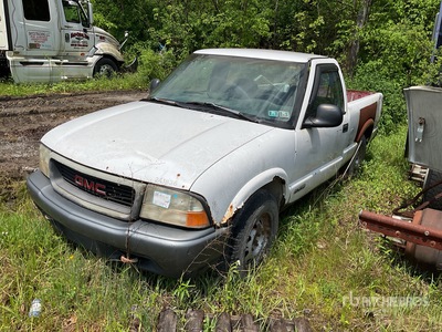 1998 GMC S10 SL 4x2 Pickup (Inoperable)