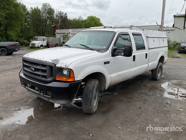 2001 Ford F-350 XLT 4x4 Crew Cab Pickup
