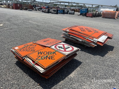 Quantity of (2) Pallets of Advanced Warning Senales de carretera