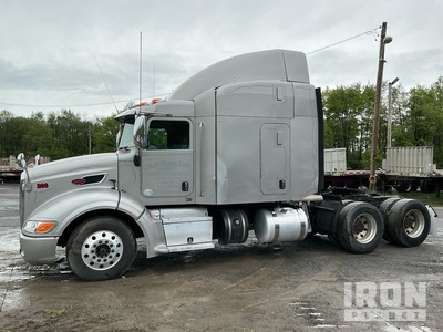 2013 Peterbilt 384 6x4 T/A Sleeper Truck Tractor