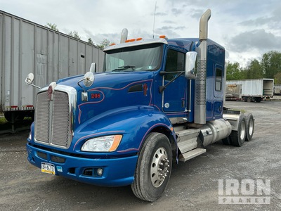 2017 Kenworth T660 6x4 Cabeza Tractora Cabina Dormitorio