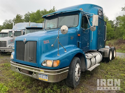 2000 International 9200 6x2 T/A Sleeper Truck Tractor