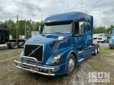 2017 Volvo VNL730 6x4 Cabeza Tractora Cabina Dormitorio