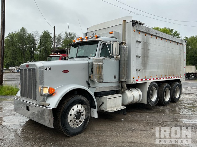 2006 Peterbilt 357 8x4 Tri/A Dump Truck