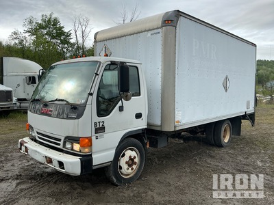 2001 GMC W5500 4x2 Van Truck