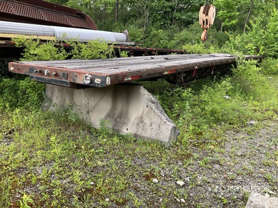 1998 Fontaine 48 ft T/A Spread Axle Flatbed Trailer (Inoperable)