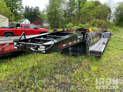 2005 Trail King TK110HDG-533 50 ton Tri/A Removable Gooseneck مقطورة لوبوي