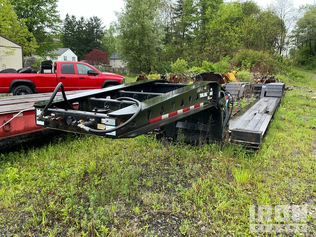 2005 Trail King TK110HDG-533 50 ton Tri/A Removable Gooseneck Lowboy Trailer
