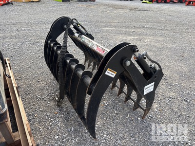 Armstrong Ag 60 in Ag - Tractor Grapple