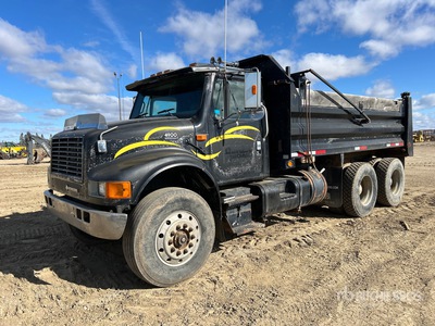 2002 International 4900 6x4 T/A Dump Truck