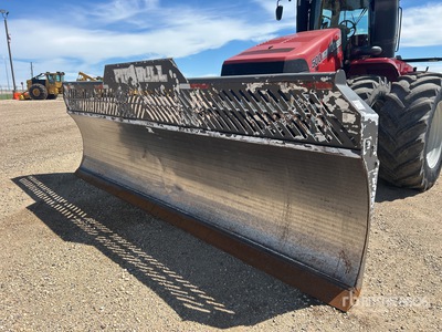AMI 18 ft Hydraulic Angle Snow Blade - Fits Case Steiger 500 ملحق زراعي
