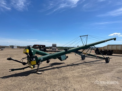 2001 GrainMaxx 4361 12 in x 61 ft Swing-Away Transfer 穀物用オーガー
