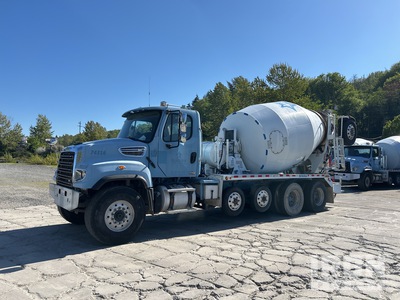 2015 Freightliner 114SD 12x4 Mixer Truck