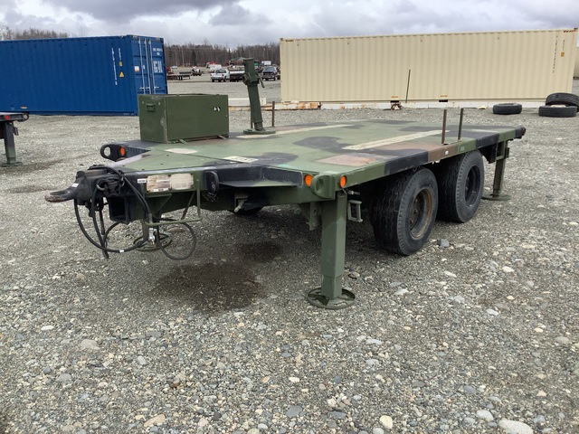1989 D & S M1061A1 Flatbed Trailer
