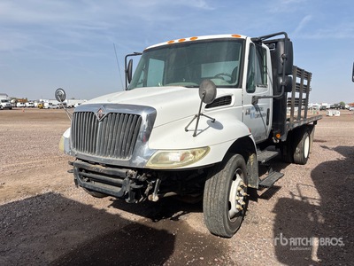 2003 International 4200 4x2 Flatbed Truck (Inoperable)