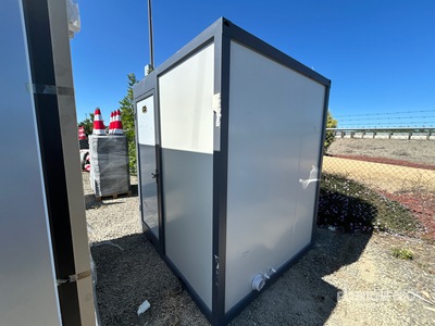 2025 SDLANCH IRMT 6 ft 10.5 in x 6 ft 3 in Toilettes mobiles