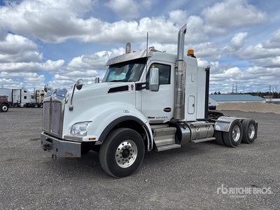 2022 Kenworth T880 6x4 T/A Sleeper Truck Tractor