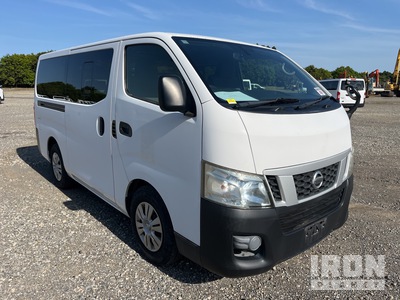 2014 年 Nissan NV350 Caravan Passenger Van