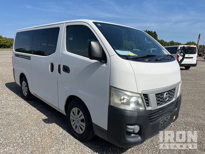 2015 年 Nissan NV350 Caravan Passenger Van
