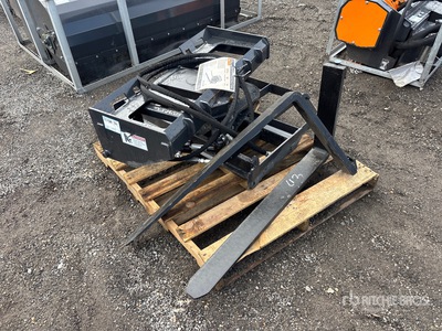 2026 ARTEER RPT-42L 42 in Rotating Hydraulic Forche per mini pala (Unused)