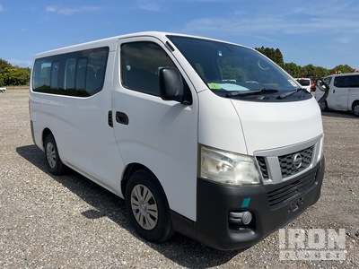 2014 年 Nissan NV350 Caravan Passenger Van