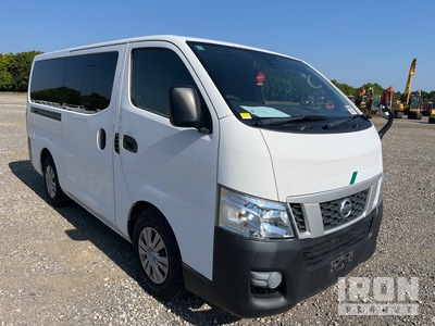2015 年 Nissan NV350 Caravan Passenger Van