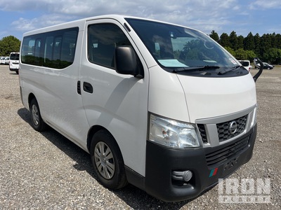 2014 年 Nissan NV350 Caravan Passenger Van